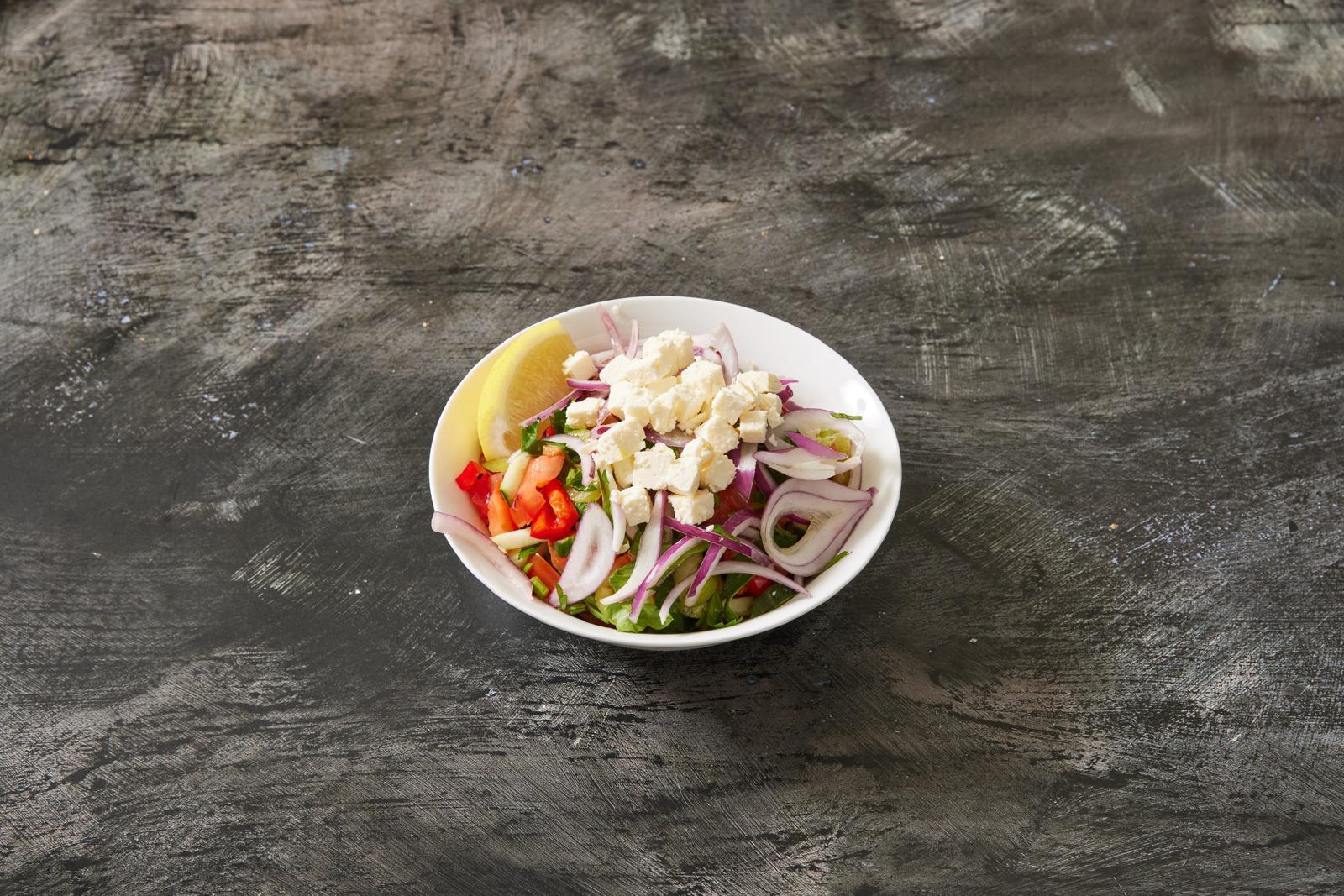 Hirtensalat mit Käse